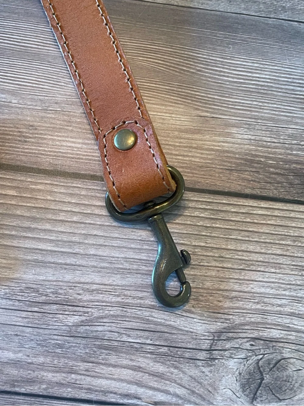 Parker Clay Premium Golden Leather Dog Leash - Coupler